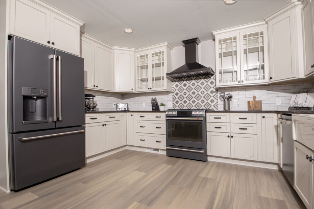 Black and White Kitchen