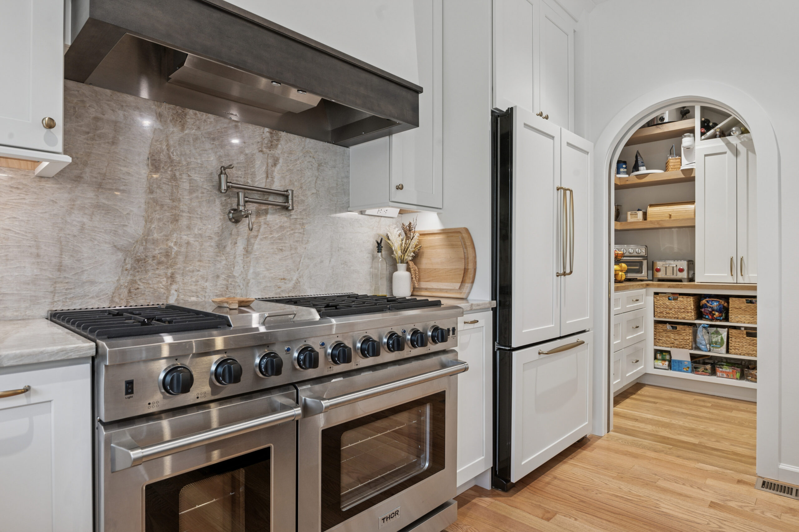 12-884 Empress Rd_11